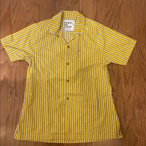 One Yellow Peau de Loup Size 8 short-sleeve button ups